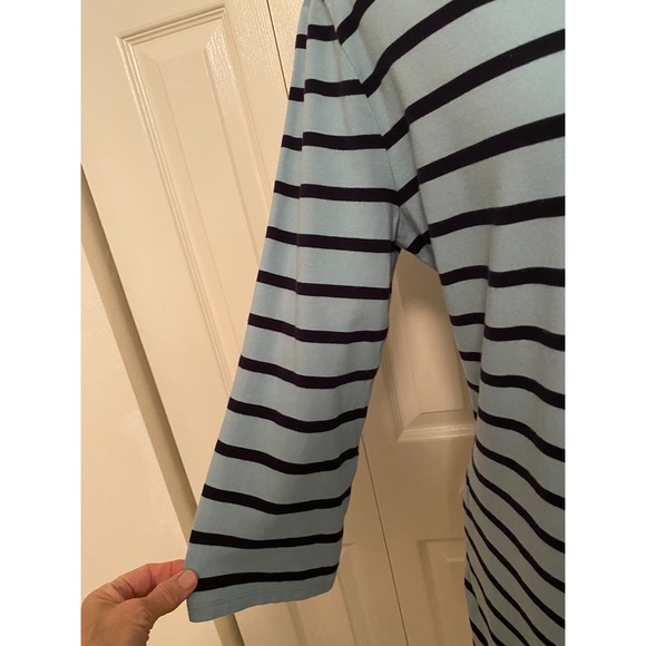 Like new Top. - Picture 4 of 5